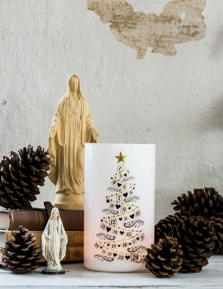 Ljuslyktan Calendertrees från Majas lyktor säljs till förmån för Barncancerfonden